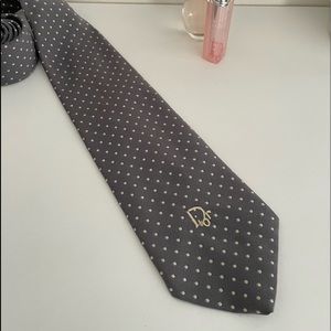 DIOR GREY & WHITE POLKA DOT TIE.